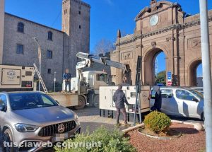 Viterbo - Allestimento concerto fine anno a piazza della Rocca