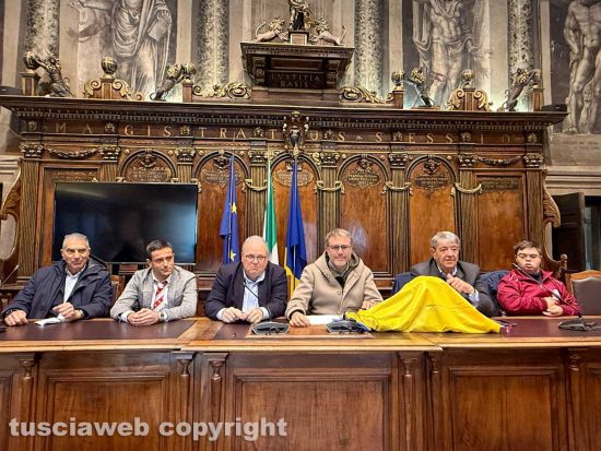 Fiamma olimpica - Stefano Zucchi, Omar Sabatini, Massimiliano Mascolo, Emanuele Aronne, Ugo Baldi e Nicolò Marconi