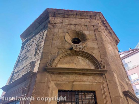 Viterbo - Il tempietto della chiesetta di Santa Maria della Peste