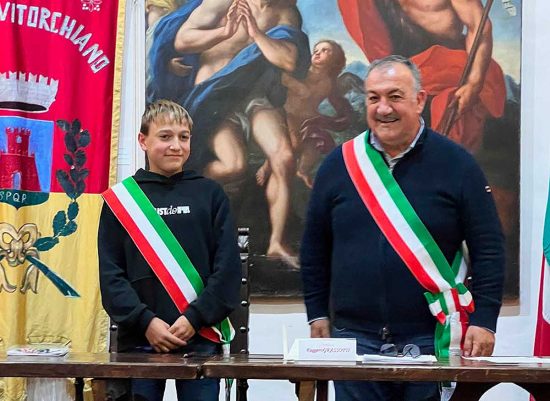 Vitorchiano - Eletto il baby sindaco Mattia Marani e il primo cittadino Ruggiero Grassotti