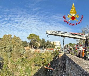 Civita Castellana - Esercitazione dei vigili del fuoco