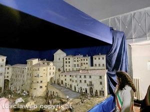Provincia - L'inaugurazione del presepe artistico