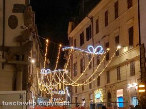 Viterbo - Luminari di Natale - Via Roma