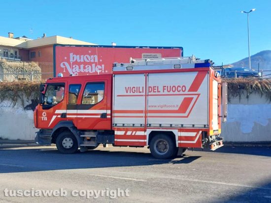 Viterbo - Vigili del fuoco alla Lidl