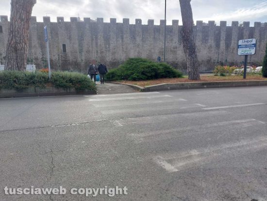 Viterbo - Pedone investito a piazzale Gramsci