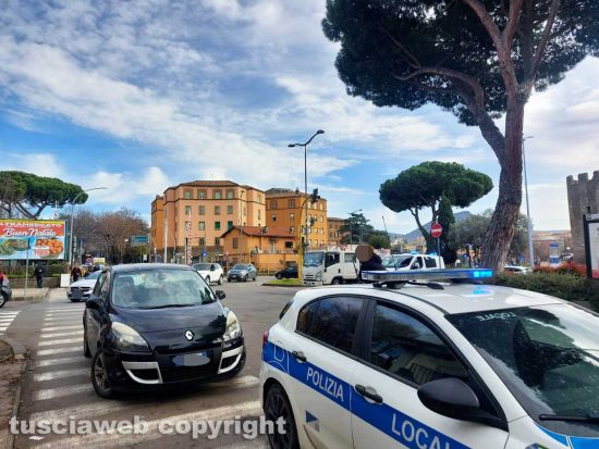 Viterbo - Pedone investito a piazzale Gramsci