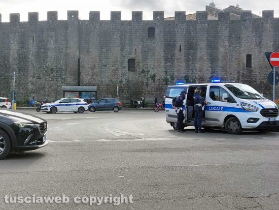 Viterbo - Pedone investito a piazzale Gramsci