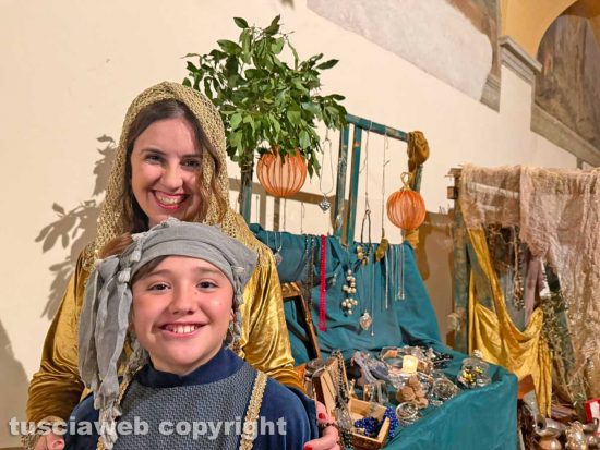 Viterbo - Il presepe vivente nella basilica di Santa Maria della Quercia
