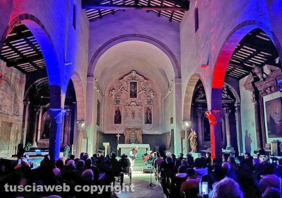 Ronciglione - Tuscia in jazz for Sla Winter - La chiesa di san Sebastiano durante il concerto
