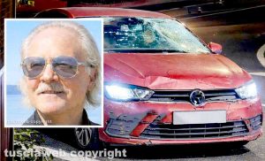 Viterbo - Investito e ucciso mentre passeggia con il cane in via Rossini - La Volkswagen Polo rossa - Nel riquadro Luciano Di Pietra