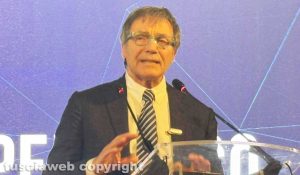 Viterbo - Teatro Unione - Stati generali della Asl - Giorgio Nicolanti, direttore dell’unità operativa di ostetricia e ginecologia