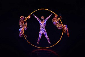 Una scena dello spettacolo Cosmos