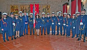 Tarquinia - Il sindaco Francesco Sposetti e gli agenti della polizia locale