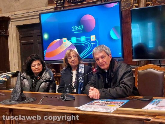 Calza più lunga del mondo - Mara Piergentili, Cecilia Pugelli e Flavio Valeri