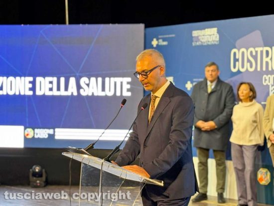 Viterbo - Teatro Unione - Stati generali della Asl - Nicola Ferrarini, dipartimento di Prevenzione, Promozione della Salute e Politiche One Health