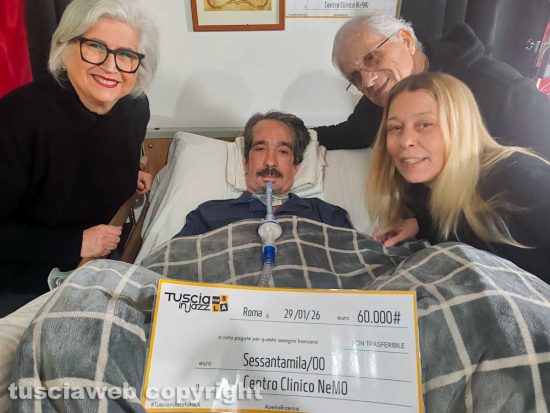 Italo Leali dona 60mila euro a Nemo per la cura e la ricerca contro la Sla - Alessia Emma Ferrari responsabile reperimento fondi di Nemo, Ernesto Bruziches vicepresidente del festival e Alessia Leali
