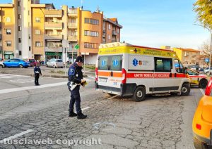 Viterbo - Donna investita in via Vico Squarano