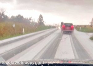 Montefiascone - Grandine sulla Cassia Nord