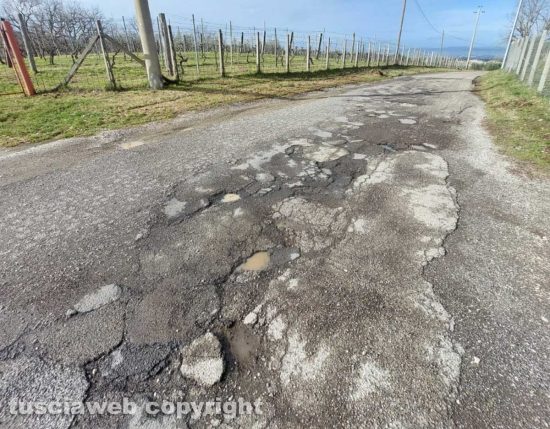 Viterbo - Le condizioni di Strada Costa Volpara