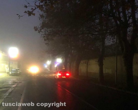 Viterbo - Illuminazione spenta da via Francesco Baracca fino al passaggio a livello