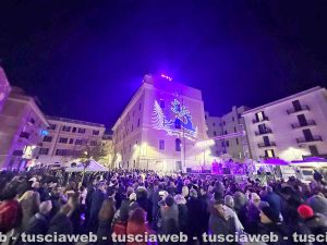 Mille persone a piazza Fratti per il capodanno