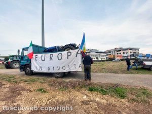 Orte - La protesta degli agricoltori al casello