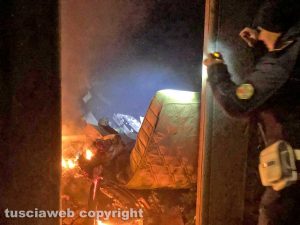 Viterbo - Incendio in via delle Caprarecce - L'intervento dei vigili del fuoco