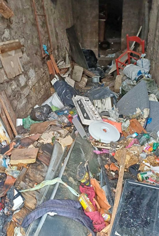 Viterbo - Il locale andato a fuoco a via delle Caprarecce