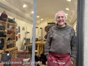 Viterbo - Andrea Ceccherini e il suo laboratorio Essere vento