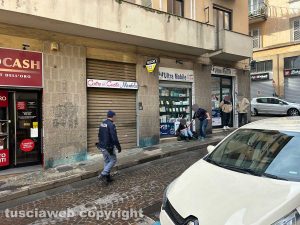 Viterbo - L'intervento della polizia a via Cairoli