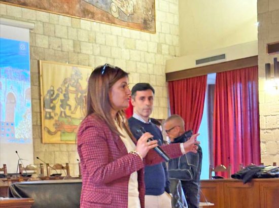 Tarquinia - La riunione in aula consiliare