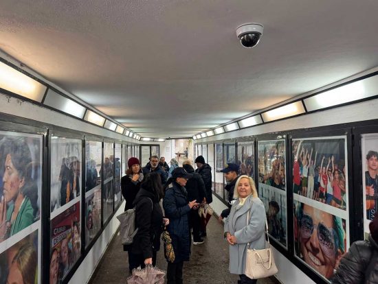Viterbo - Iubilate, al sottopasso di piazza Crispi la mostra fotografica di Tiziano Ionta