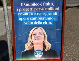 Viterbo - Imbrattati e strappati i manifesti di Fratelli d'Italia