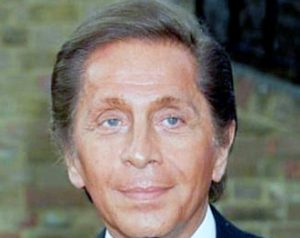 Lo stilista Valentino