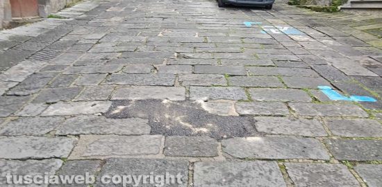 Montefiascone - Le basole tolte in via Nazionale