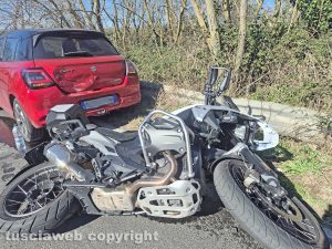 Montefiascone - Scontro tra due auto e una moto sulla Verentana