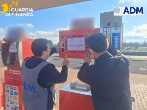 Viterbo - Chiusi quattro distributori di benzina