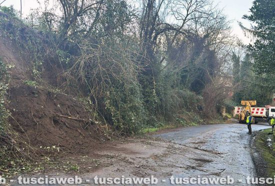 Bagnoregio - Chiusura tratto compreso tra la SP 6 e "Il boschetto"