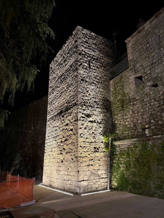 Viterbo – Fortezze - Illuminato un nuovo tratto delle mura civiche