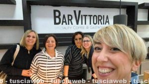 Viterbo - Rriapre il bar Vittoria in piazza Vittoria