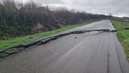Viterbo - Maltempo - Il cedimento in strada Magugnano