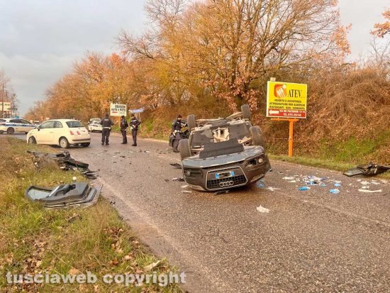 Viterbo - Scontro tra tre auto sulla Teverina