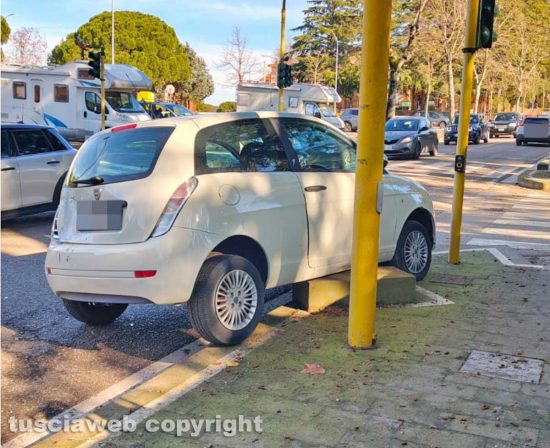Viterbo - Tamponamento su viale Trieste