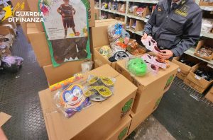 I prodotti di Carnevale sequestrati dalla guardia di finanza