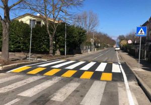 Attraversamenti pedonali rialzati a Capodimonte