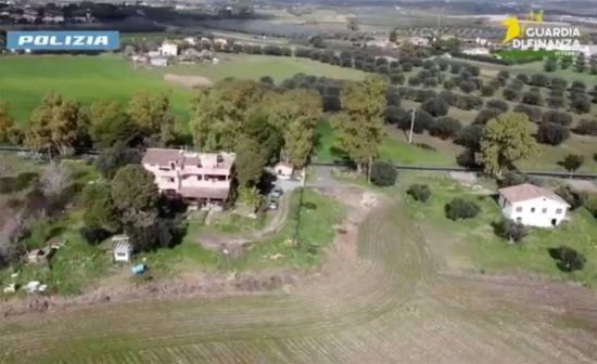 Circonvenzione di incapace e autoriciclaggio, i sigilli di polizia e guardia di finanza