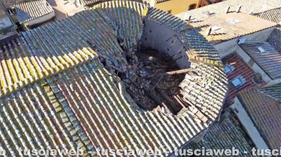 Capranica - Crollo del tetto della chiesa di San Giovanni