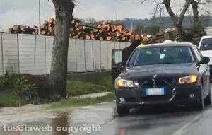 Viterbo - Scontro tra due auto sulla Cassia Nord