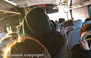 Cotral - Pullman strapieno di passeggeri