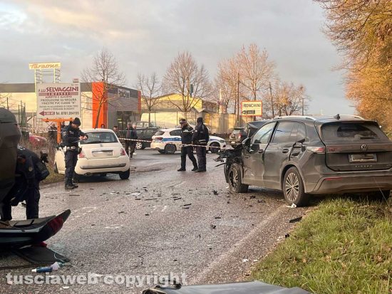 Viterbo - Scontro tra tre auto sulla Teverina